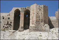Une image contenant b�timent, ext�rieur, pierre, ruine

Description g�n�r�e automatiquement