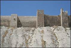 Une image contenant b�timent, ext�rieur, mat�riau de construction, ruine

Description g�n�r�e automatiquement