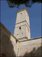 Une image contenant b�timent, ext�rieur, ciel, tour

Description g�n�r�e automatiquement