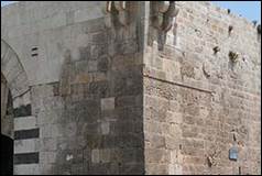 Une image contenant b�timent, brique, ext�rieur, pierre

Description g�n�r�e automatiquement