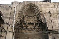 Une image contenant btiment, pierre, vieux, sale

Description gnre automatiquement