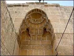 Une image contenant b�timent, mur, brique, pierre

Description g�n�r�e automatiquement