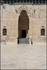 Une image contenant btiment, extrieur, terrain, pierre

Description gnre automatiquement