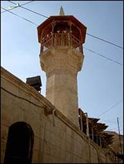 Une image contenant ciel, ext�rieur, b�timent, vieux

Description g�n�r�e automatiquement