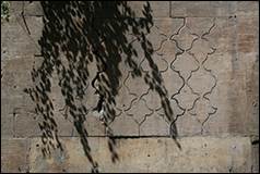 Une image contenant b�timent, terrain, ext�rieur, brique

Description g�n�r�e automatiquement