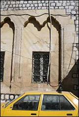 Une image contenant texte, b�timent, jaune, ext�rieur

Description g�n�r�e automatiquement