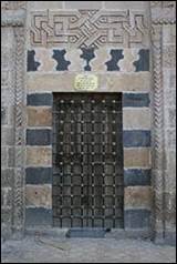 Une image contenant texte, btiment, pierre, carrel

Description gnre automatiquement