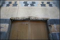 Une image contenant b�timent, ciment, b�ton, �tape

Description g�n�r�e automatiquement