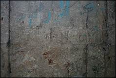 Une image contenant b�timent, mur, pierre, ciment

Description g�n�r�e automatiquement