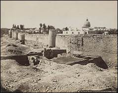 Une image contenant plein air, ciel, sol, Histoire

Description gnre automatiquement