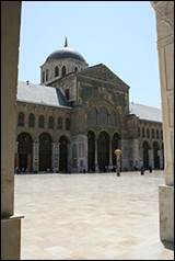 Une image contenant btiment, ciel, Site historique, arche

Description gnre automatiquement