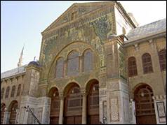 Une image contenant ciel, btiment, plein air, arche

Description gnre automatiquement