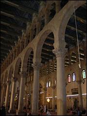 Une image contenant btiment, arcade, architecture, coffre

Description gnre automatiquement