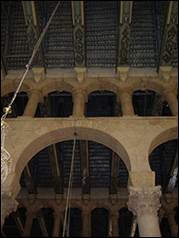 Une image contenant architecture, btiment, Symtrie, arcade

Description gnre automatiquement