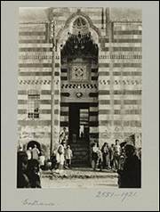 Une image contenant texte, horloge, plein air, affiche

Description gnre automatiquement