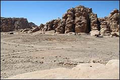 Une image contenant plein air, ciel, g�ologie, Badlands

Description g�n�r�e automatiquement