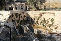Une image contenant plein air, Ruines, ruine, Site arch�ologique

Description g�n�r�e automatiquement