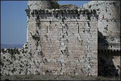 Une image contenant b�timent, plein air, Ruines, ciel

Description g�n�r�e automatiquement