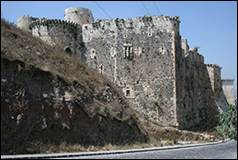 Une image contenant plein air, b�timent, ciel, ch�teau

Description g�n�r�e automatiquement