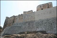 Une image contenant b�timent, plein air, ciel, Ruines

Description g�n�r�e automatiquement