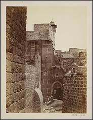 Une image contenant btiment, chteau, plein air, texte

Description gnre automatiquement