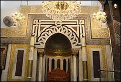 Une image contenant lieu de culte, Lieux sacr�s, sanctuaire, b�timent

Description g�n�r�e automatiquement