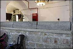 Une image contenant pierre, intrieur, miroir, mur

Description gnre automatiquement