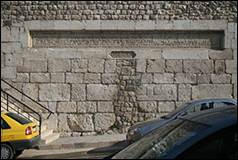 Une image contenant plein air, voiture, vhicule, Vhicule terrestre

Le contenu gnr par lIA peut tre incorrect.