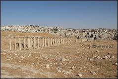 Une image contenant plein air, ciel, Ruines, sol

Description g�n�r�e automatiquement