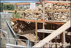 Une image contenant btiment, plein air, mur, rocher

Description gnre automatiquement