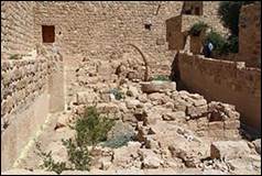 Une image contenant Ruines, plein air, b�timent, Site arch�ologique

Description g�n�r�e automatiquement