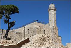 Une image contenant plein air, ciel, btiment, Ruines

Description gnre automatiquement