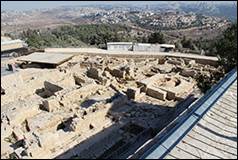 Une image contenant plein air, ciel, btiment, Ruines

Description gnre automatiquement