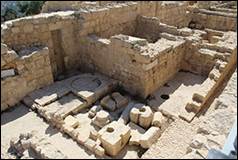 Une image contenant Ruines, btiment, Site archologique, Histoire antique

Description gnre automatiquement