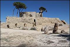 Une image contenant plein air, ciel, Ruines, ruine

Description g�n�r�e automatiquement
