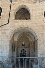 Une image contenant b�timent, plein air, fen�tre, �glise

Description g�n�r�e automatiquement