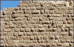 Une image contenant b�timent, brique, Histoire antique, Ruines

Le contenu g�n�r� par l�IA peut �tre incorrect.