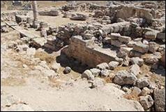 Une image contenant Ruines, plein air, Site arch�ologique, Histoire antique

Description g�n�r�e automatiquement