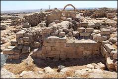 Une image contenant Ruines, ciel, plein air, b�timent

Description g�n�r�e automatiquement