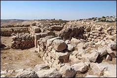 Une image contenant Ruines, plein air, ciel, b�timent

Description g�n�r�e automatiquement